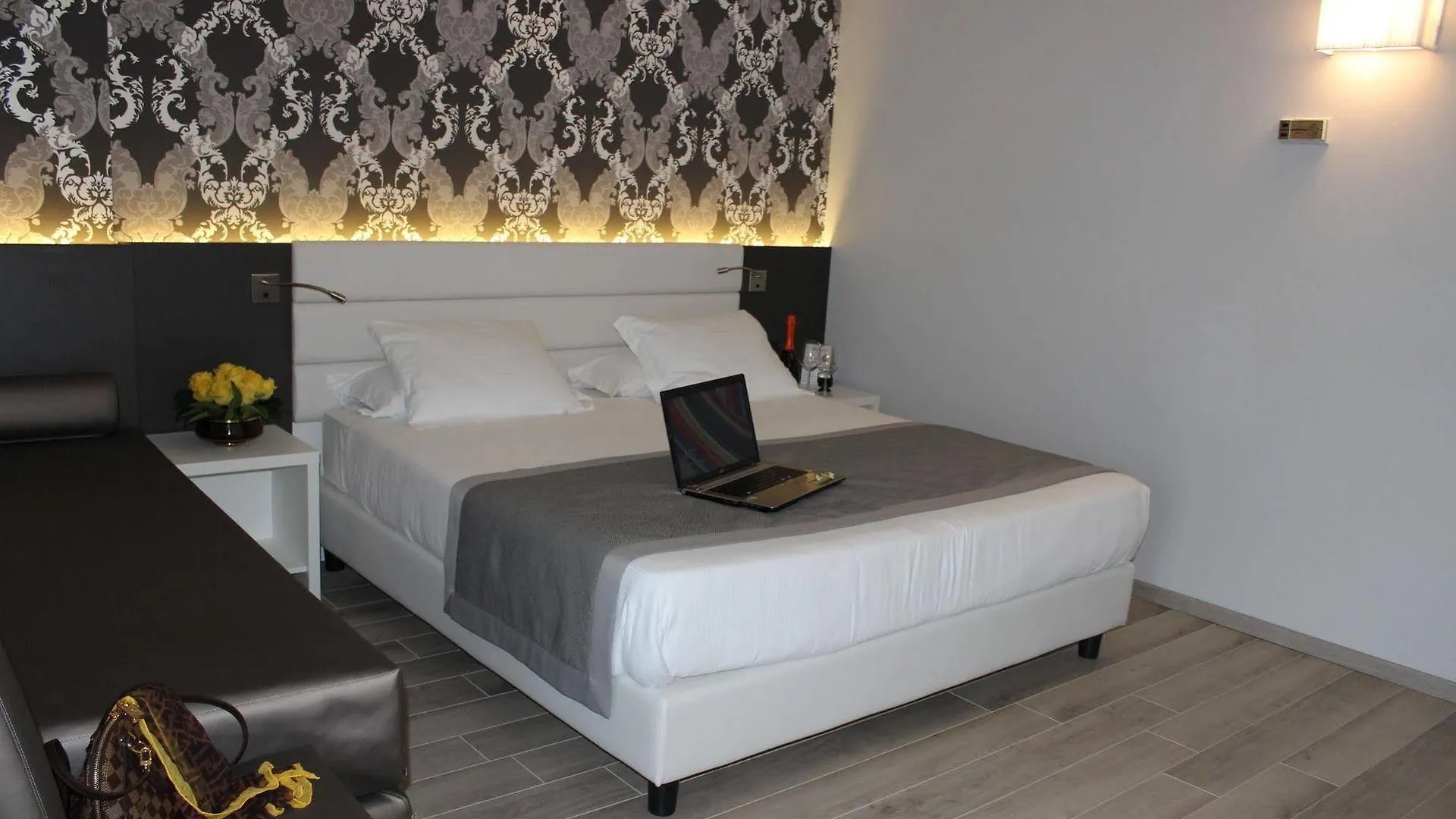 Hotel Molino Rosso Imola 4*,