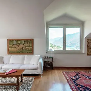I D'a Charming Penthouse - View- Como- House-130 Mt-2 Double Bedrooms And 2 Double Bathrooms A Spacious Living Room-full Equipped Kitchen-private Garden And Terrace-private Covered Parking Appartement Côme