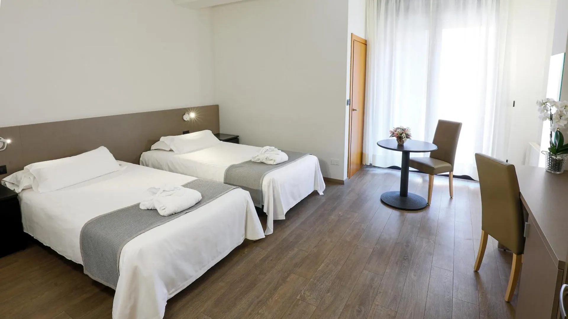 Hotel Molino Rosso Imola 4*,